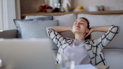 Domowe sposoby na odprężenie i relaks po stresującym dniu pracy