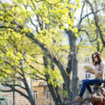 Kontakt z naturą w mieście – jak czerpać siłę z małych momentów na świeżym powietrzu?